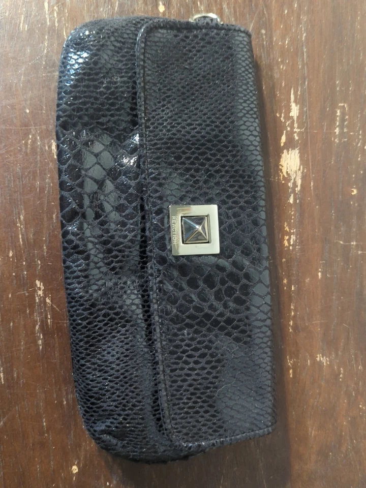 Bolso sin asas Kenneth Cole Reaction negro Foto 1 de 4