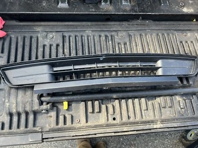 Ford Mustang GT 2015 2016 2017 parrilla inferior 1 bar negro California especial OEM Foto 1 de 4