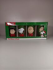 Peanuts Christmas Holiday Pint Glass 4-Pack Gift Box Set Snoopy Charlie Brown