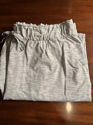 Calça Lululemon Keep Moving 7/8, Wee Are From Space Nimbus Battleship, tamanho 14 - Imagem 1 de 2