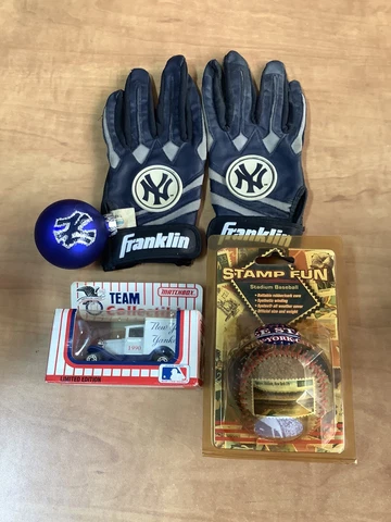Vintage Lot Yankee , Stamp Fun Stadium Baseball, Yankee Gloves, 1990 Car Cover