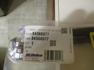 Genuine GM Driver Side Wiper Blade 84566977 - Picture 1 of 1