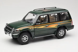 1225 Mitsubishi Pajero V20 LWB Green Sun Star 1/18 - Picture 1 of 8