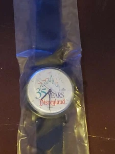 New Disney 35Th Anniversary Disneyland Promotional Watch Lotus Quartz - Picture 1 of 3