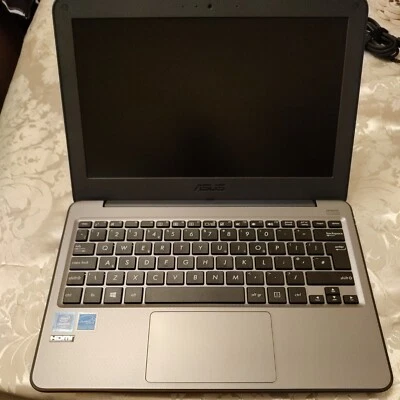 Asus  W202N 11",  Intel Celeron - 4GB RAM, 64GB, eMMC Integrated - Image 1 of 4