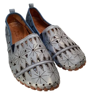 Spring Step Loafer Women 8.5M Fusaro Shoes Blue Perforated Leather Slip On Flats - Picture 1 of 13