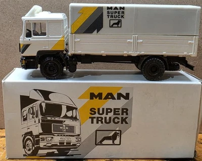 Vintage 1:50 CONRAD M.A.N. MAN  TRUCK SUPER TRUCK Germany #4132 Missing Mirrors - Image 1 of 4