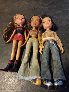 3 Bratz Puppen Rock Angel Yasmin (defekt) Xpress It Sasha (defekt) und Cade - Bild 1 von 14
