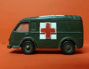 Camion Dinky Toys France 1/43 Renault 1000KG Ambulance Militaire 80F - Foto 1 di 8