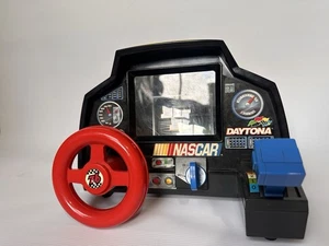 Juego de carreras vintage 1988 caja azul Nascar Daytona 500 no funciona leer - Imagen 1 de 3