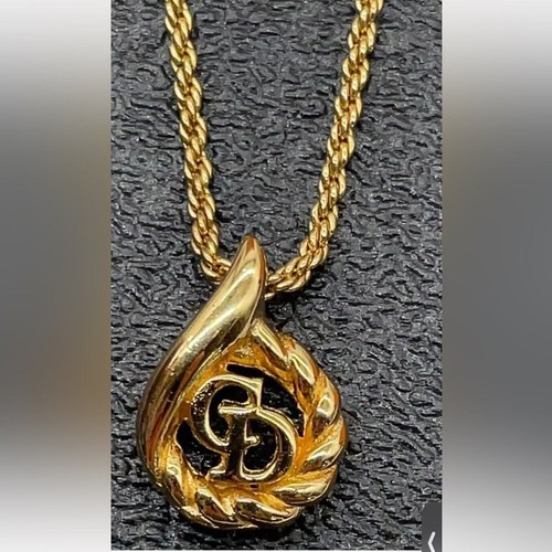 Collana Christian Dior vintage made in Germany usata in ottime condizioni con custodia e borsa