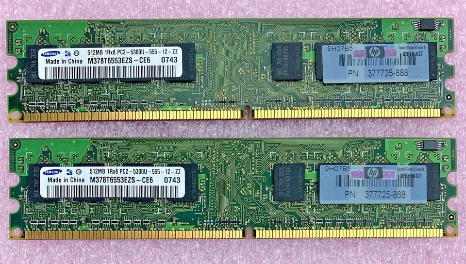 2x 512MB Samsung 5300U desktop PC RAM DDR2 M378T6553EZS-CE6 - Image 1 of 4
