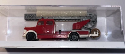 Camión de bomberos Brekina 4031 calibre HO/OO MB con escalera vehículo escala 1:87 nuevo en paquete nuevo en caja Foto 1 de 4