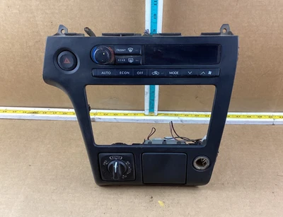 2001-2002 INFINIT QX4 AC Heater Temperature Climate Control w/ Radio Bezel OEM - Image 1 of 4