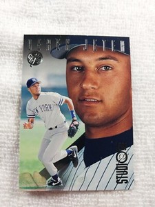 Derek Jeter 1996 Donruss Studio #33 Rookie Card RC YANKEES HOF