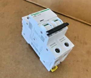 Schneider Electric/Merlin Gerin IC60H B 10A 10Ka P/N C60HB210 Circuit Breaker - Picture 1 of 9