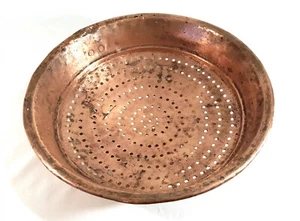 ANTIQUE PRIMITIVE HAND FORGED ARTS & CRAFTS COPPER COLANDER STRAINER BOWL - Picture 1 of 6