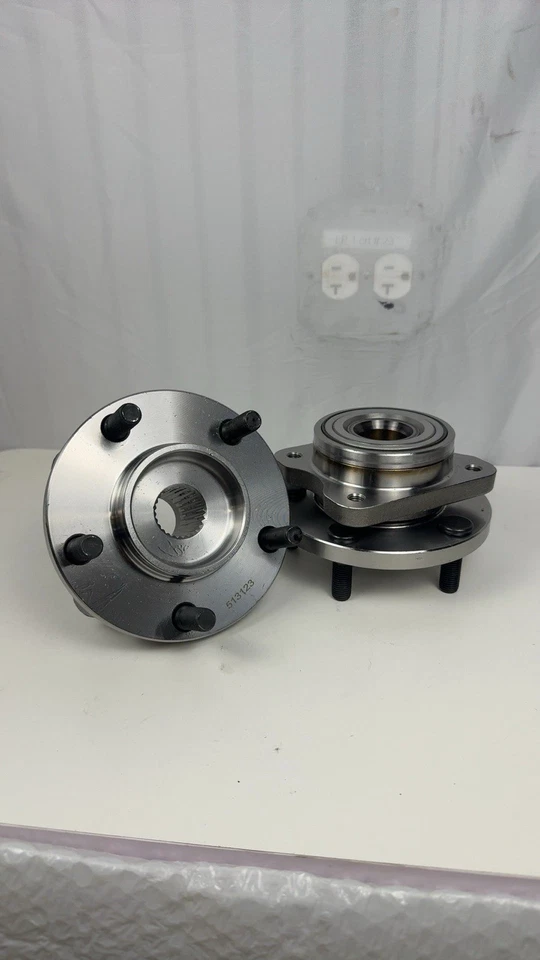 Pair of 2 Front Wheel Hub BearingAssembly For 2000 Chrysler Grand Voyager 513123 - Image 1 of 4