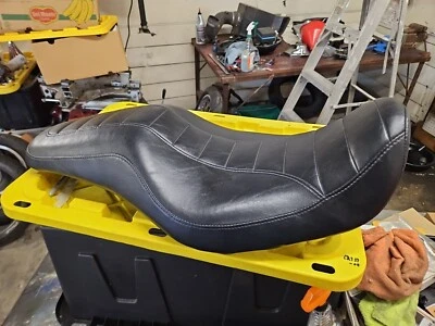 Harley Davidson Dyna 2006-2017 fabricante original dos asientos 51819-07 Foto 1 de 4