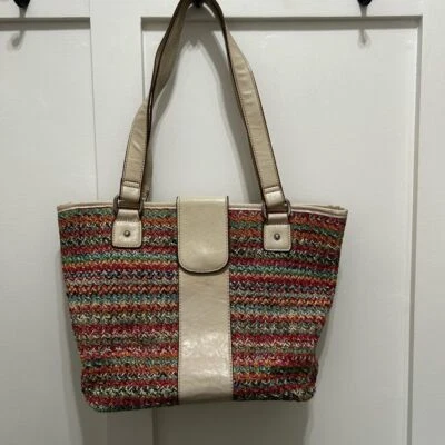 ¡Cartera tejida colorida Christopher & Banks! PRIMAVERA Foto 1 de 4