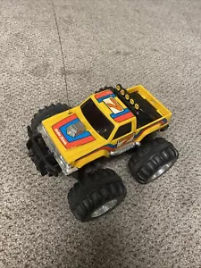 Vintage Radio Shack 4x4 Off Roader Remote Control RC Monster Truck UNTESTED - Picture 1 of 12