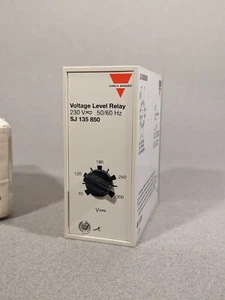 Carlo Gavazzi SJ 135 850 Voltage Level Relay - Picture 1 of 4