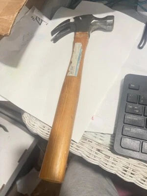 Martillo de garra 16 oz cabeza de acero al carbono mango de madera de nogal 13" 676-954 (Y8) Foto 1 de 4