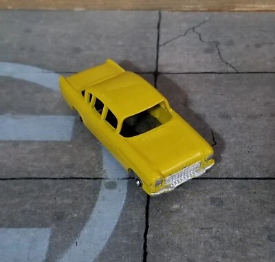 MATCHBOX LESNEY N°22b VAUXHALL CRESTA Scala 1:74 RESTAURATA REGULAR WHEELS 1959 - Immagine 1 di 4