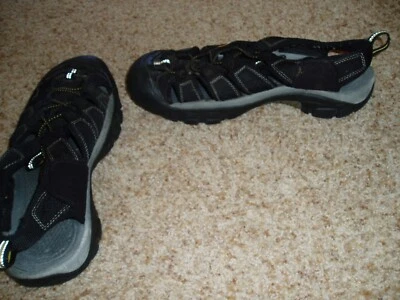 KEEN Black Sandals Men's 11.5 Closed Toe Waterproof Shoes VGC $0 S/H! - Изображение 1 из 4
