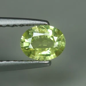 0.44 Cts_Ravishing !! Best Color_100 % Natural Unheated Chrysoberyl_Srilanka - Picture 1 of 3