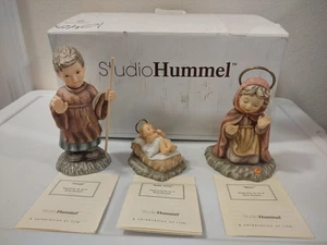 Berta Hummel Krippe #33501 Maria Josef Jesuskind OVP Studio Hummel - Bild 1 von 10