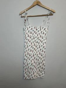 Forever 21 Women's White Floral Smocked Mini Dress Size Medium Tied Straps NEW - Picture 1 of 8
