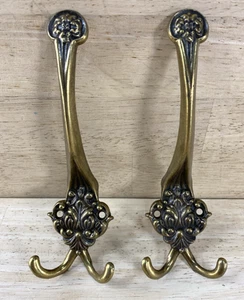 Vintage brass wall coat hooks Hanger set of two decorative antique brass style - Picture 1 of 8