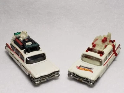 Hot Wheels ( Convention + Unspun ) Ghostbusters ll ecto-1 Glow-in-dark - Image 1 of 4