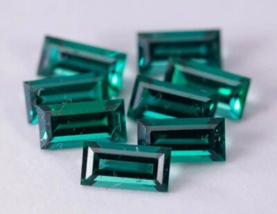 Loose Gemstone Lab Created Emerald Hydrothermal Emerald Baguette shape - Image 1 of 4