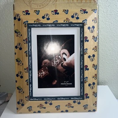 Marco de fotos de madera vintage de Walt Disney de 9,5 pulgadas x 7,5 pulgadas Mickey Foto 1 de 4
