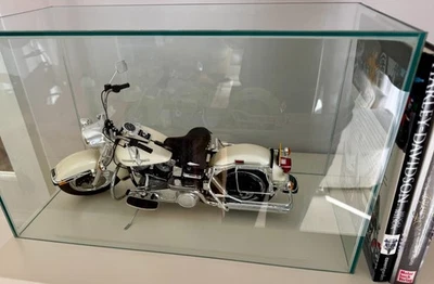 Tamiya 1:6 Big Scale Police Harley Davidson FLH 1200 Model No 16016 mit Vitrine! - Bild 1 von 4