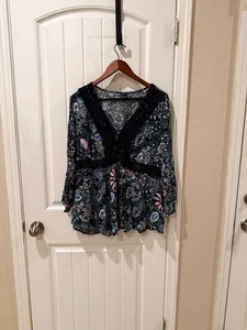 Torrid 1 Paisley Women’s Blouse - Picture 1 of 8