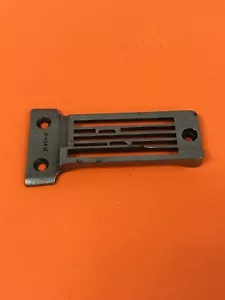 *GEBRAUCHT* 35824AX-16 (MARKIERT P16) UNION SPECIAL-THROAT PLATE *KOSTENLOSER VERSAND* - Bild 1 von 9