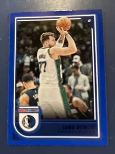 2022/23 Panini NBA Hoops Basket Luka Doncic #119 Blue Mavericks π - Foto 1 di 1