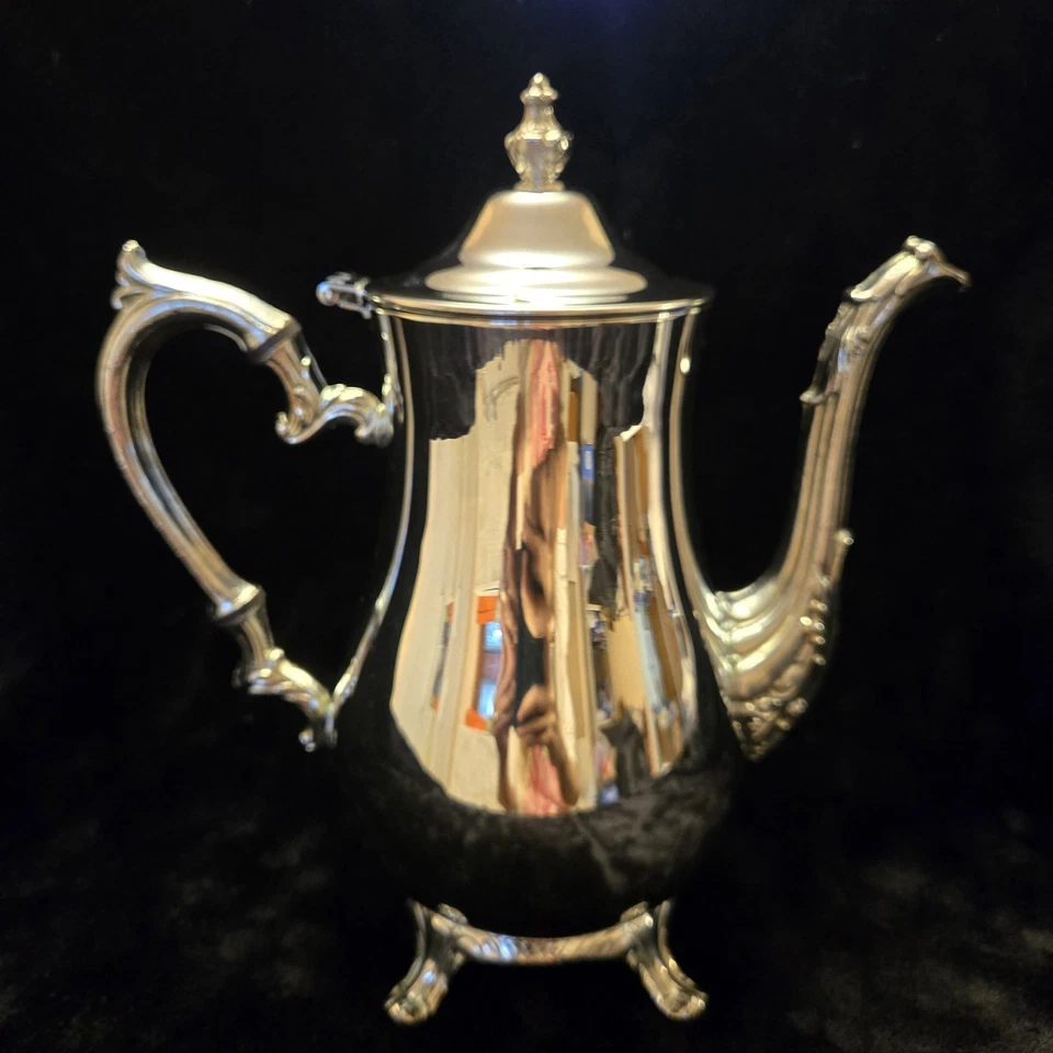 Cafetera plateada internacional vintage Estate Sale con tapa adjunta Foto 1 de 4