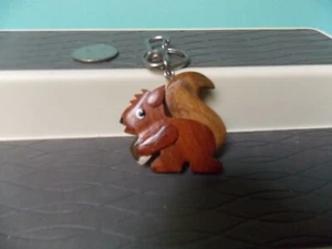 Squirrel Keychain Wood - Picture 1 of 2