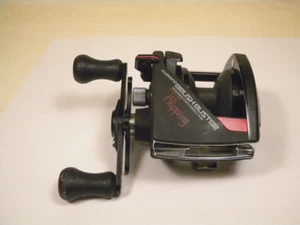 Vintage Shimano Bantam Brush Buster 10 Flipping Fightin Japan baitcast reel - Picture 1 of 5