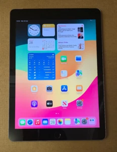 Apple iPad 6th Gen A1954 2018 128GB WiFi 4G 92% Battery Health. - Picture 1 of 3