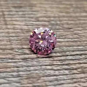 Diamante rosa bambino naturale 4 CT taglio tondo 10,50 mm VVS1 grado D certificato GDGL D3 - Foto 1 di 5