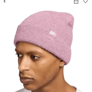 Nike Peak Boucle Yarn Beanie NWT - Picture 1 of 5