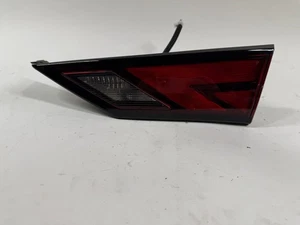 Luz trasera interior halógena Nissan Sentra 2020 2021 2022 pasajero derecho OEM - Imagen 1 de 7