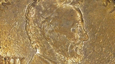 1990-D Circulated Penny Wart On Nose Ear Lobe Half D Mint Rev Weak Letters #016 - Image 1 of 4