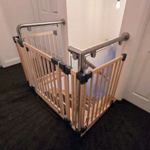 SAFETOTS NATURAL WOOD SAFETY STAIR GATE BABY / DOGS / MULTI PANEL ROOM DIVIDER - Picture 1 of 11