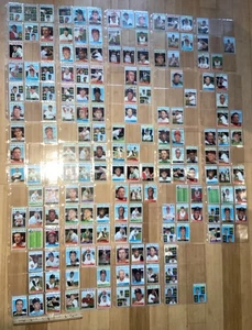 175  Topps 1964 Baseball Lot Vintage Cards With Plastic Pages, Great Shape 1960s - Picture 1 of 20